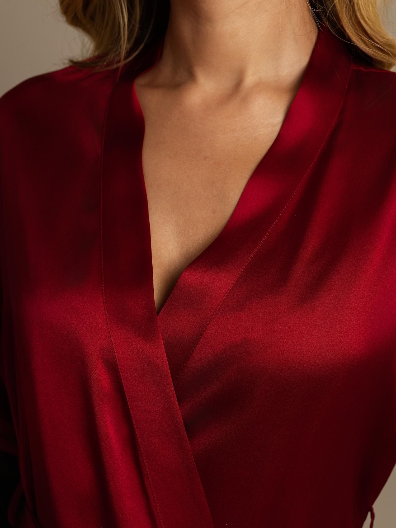 Pure Silk Basic Women's Robe with Lace Design