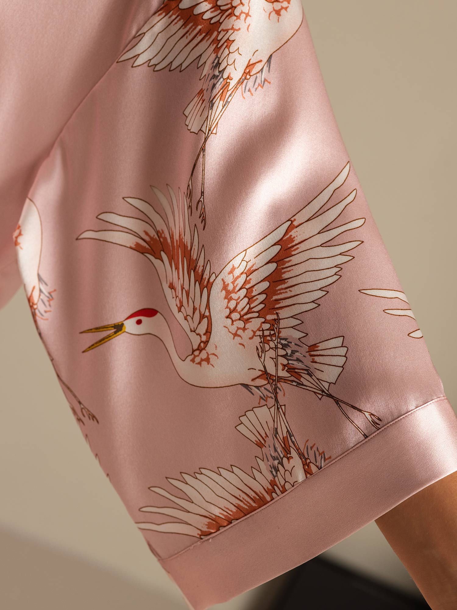 19Momme Pure Silk Crane Print 3/4 Sleeve Short Women's Kimono Robe with Wrap Design