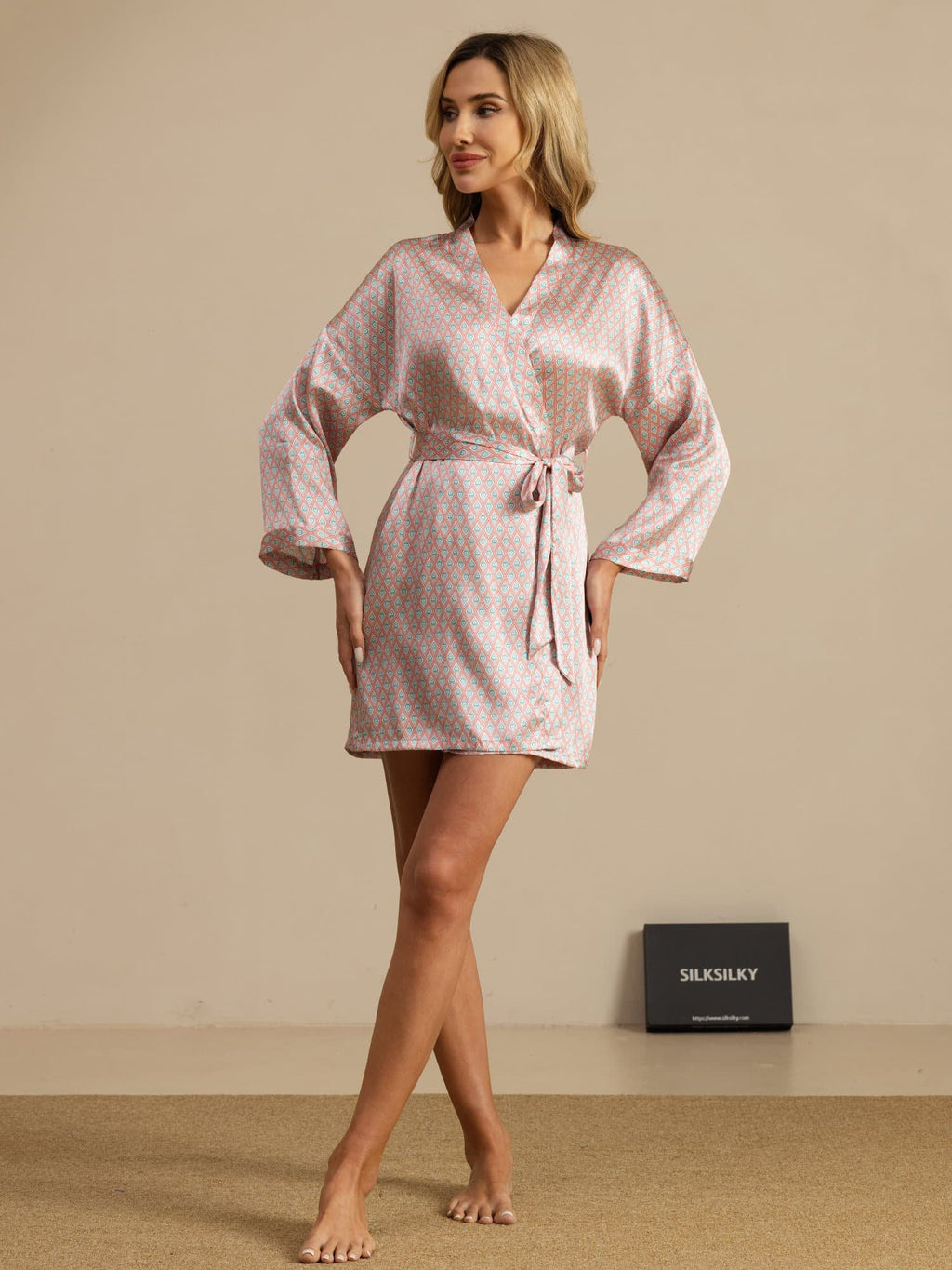 Pure Silk Women’s  Long Sleeve  Heart Geo Printed Short Belted Robe