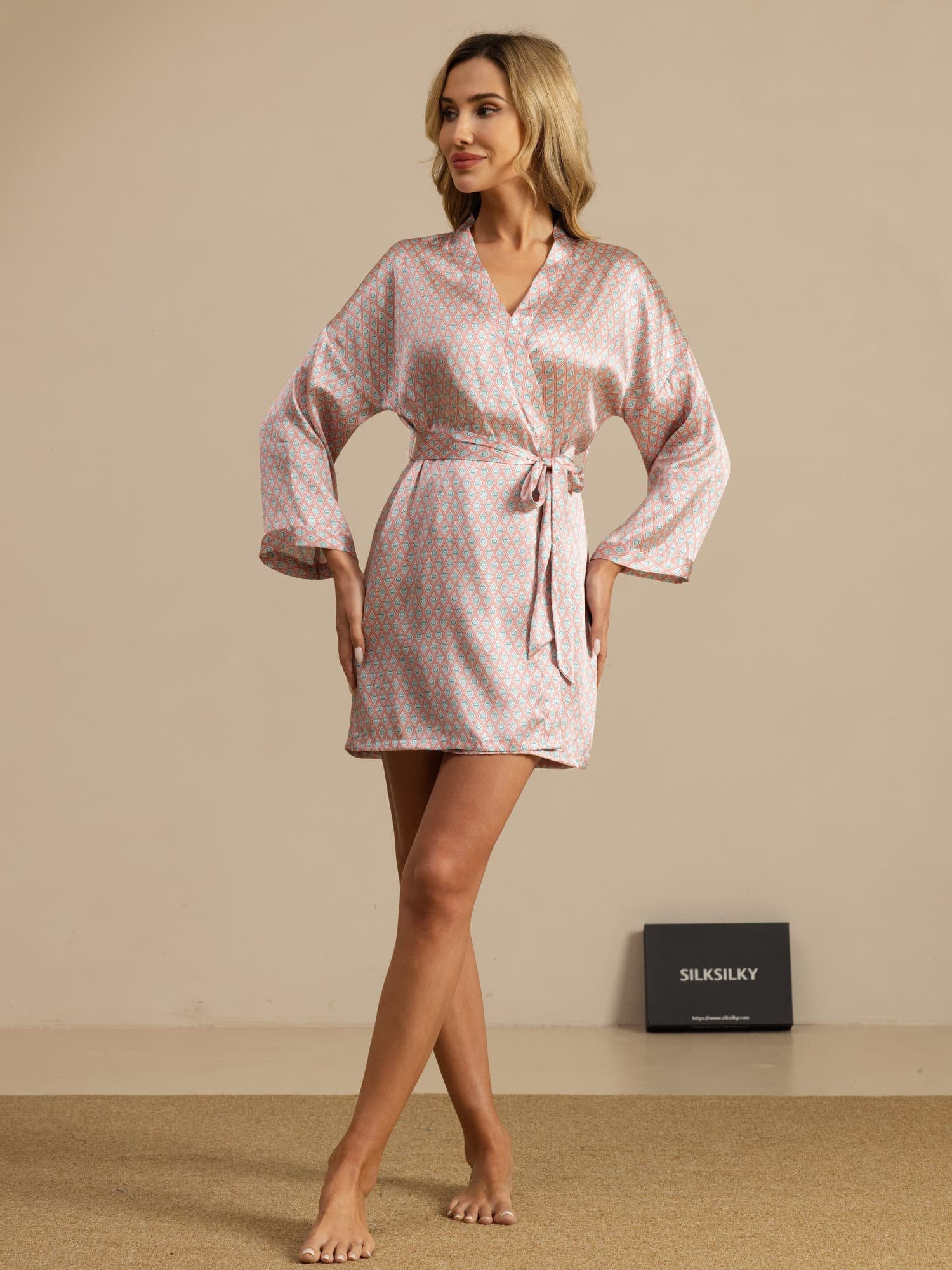 Pure Silk Women’s  Long Sleeve  Heart Geo Printed Short Belted Robe