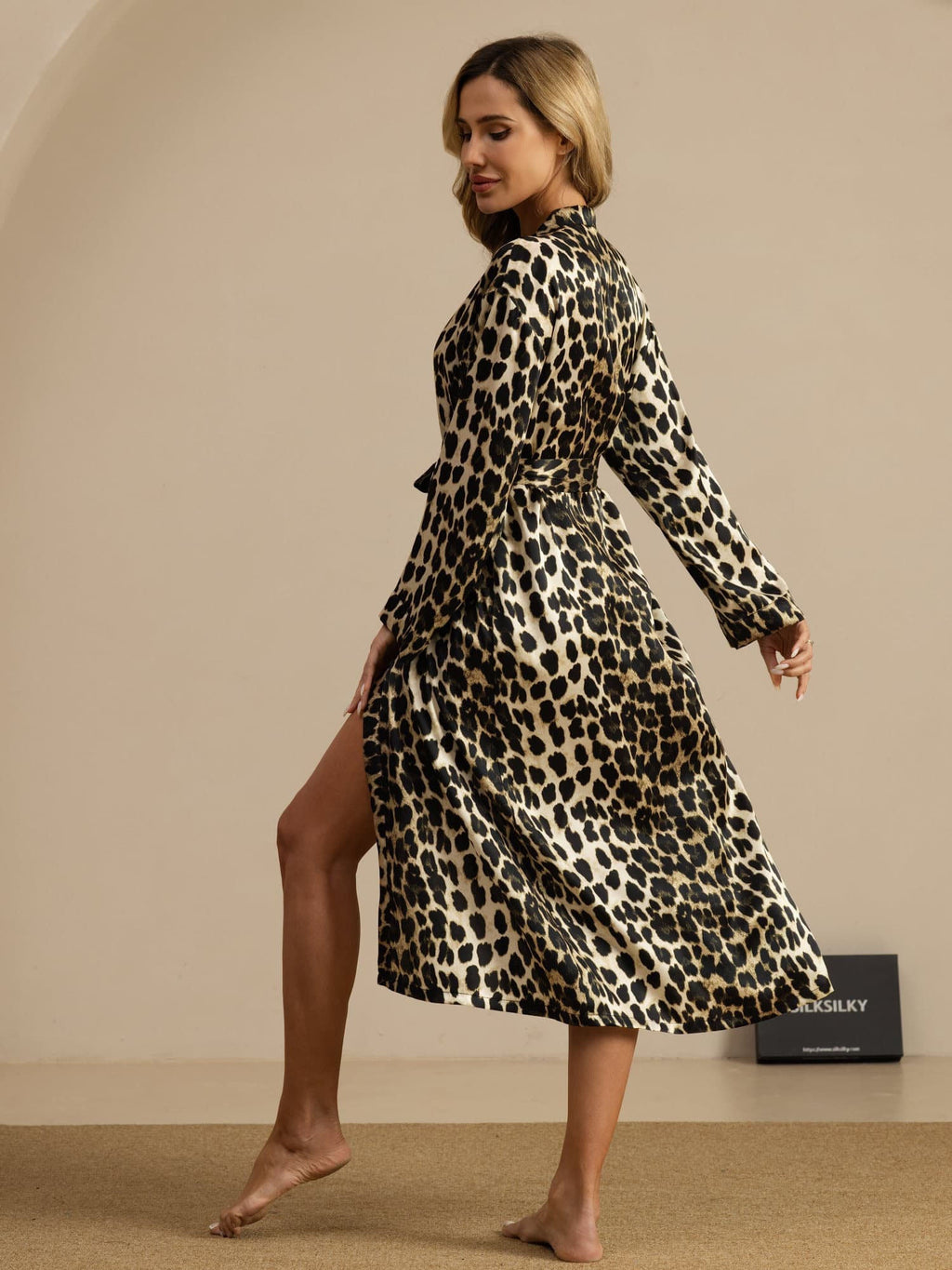 Pure Silk Women's Long Sleeve Midi Leopard Printed Robe