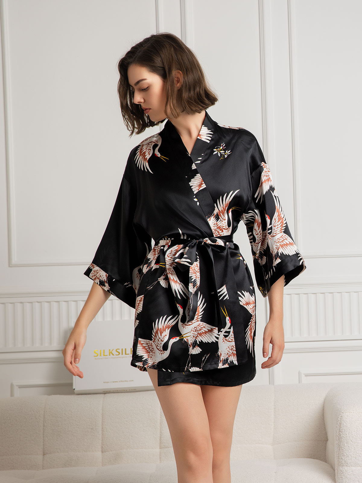 19Momme Pure Silk Crane Print 3/4 Sleeve Short Women's Kimono Robe