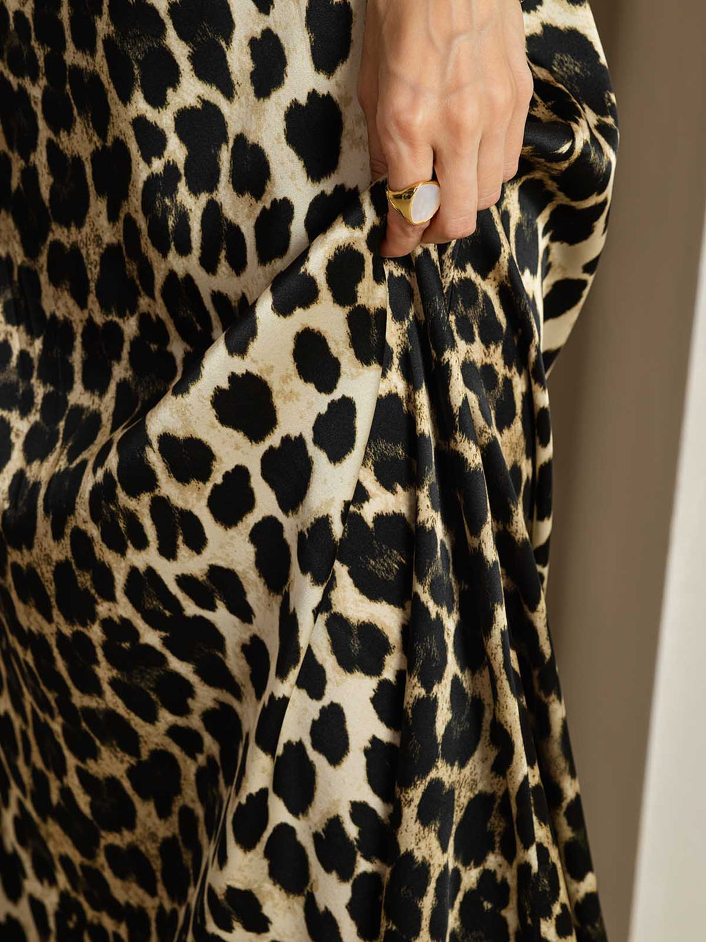 Clearance - 19Momme Silk Leopard Print Cap Sleeve Midi Dress