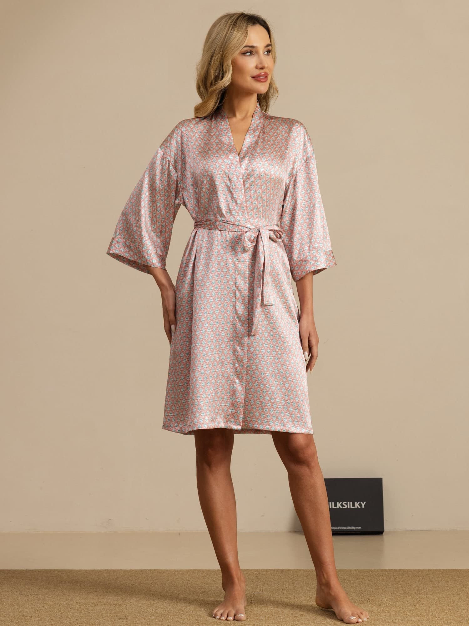 Pure Silk Women’s Knee Length Kimono Heart Geo Printed Robe With Belted Design