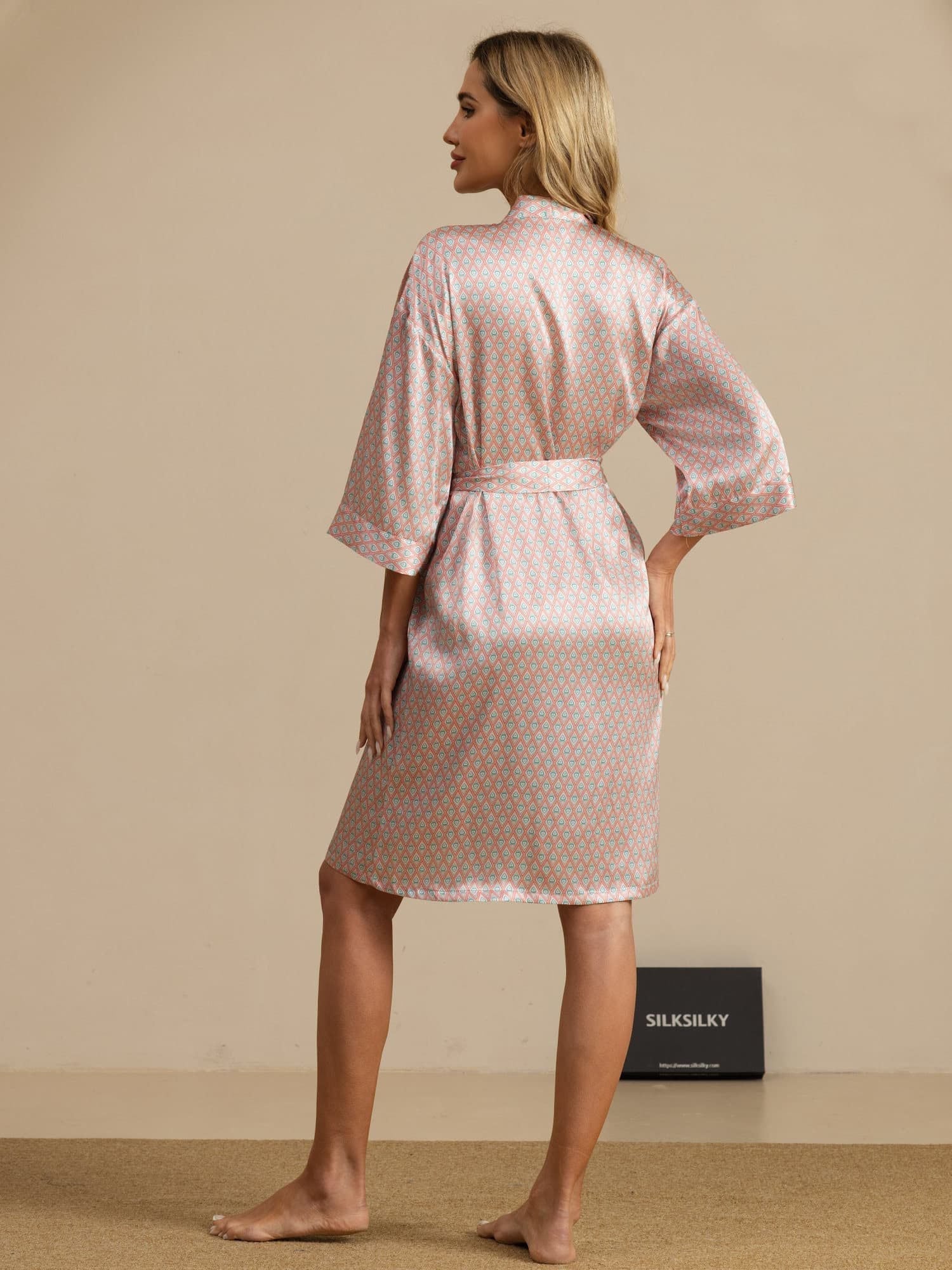 Pure Silk Women’s Knee Length Kimono Heart Geo Printed Robe With Belted Design